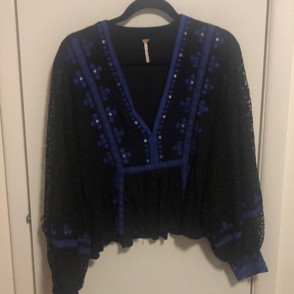 Free People beautiful lace small top